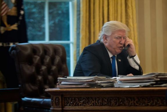 A demokraták megpróbálják elmozdítani hivatalából Donald Trumpot