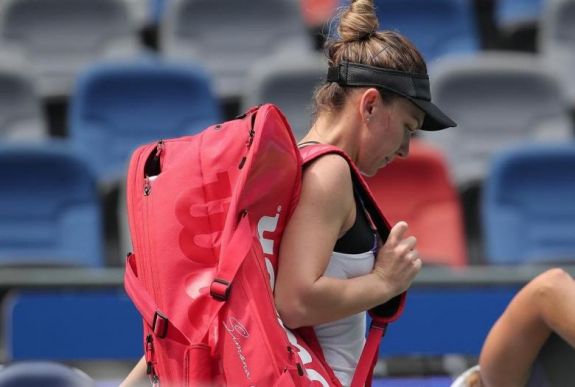 Tenisz: sérülés miatt visszalépett Simona Halep