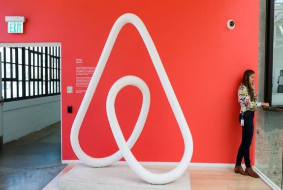 Be kell jelentenie annak, aki a Bookingon vagy AirBnb-n adja bérbe ingatlanját