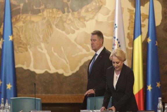 Elnökválasztás: tizennégy jelölt neve kerül a szavazólapra