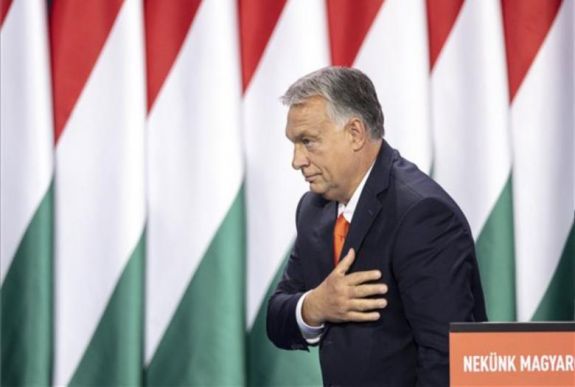 Újraválasztották Orbán Viktort a Fidesz elnökének
