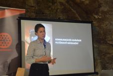 Hogyan lehet ismertté tenni a Huawei „kistesóját”, a Honort? – a Közgazdász Borklub előadásán jártunk