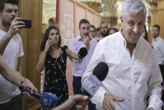 PSD-s trükközés: hétvégére tűzték volna ki a bizalmatlansági indítvány vitáját