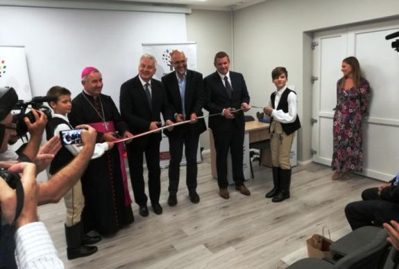 Magyar oktatási központot avattak Temesváron: „Egy kis haza, egy kis Magyarország legyen”