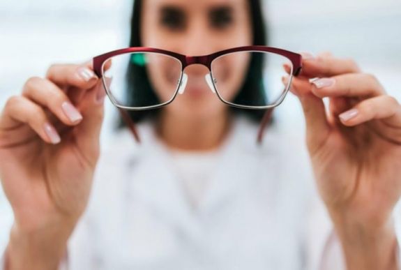 WHO: A kezeletlen látászavarok miatt nő a látásromlással élők száma