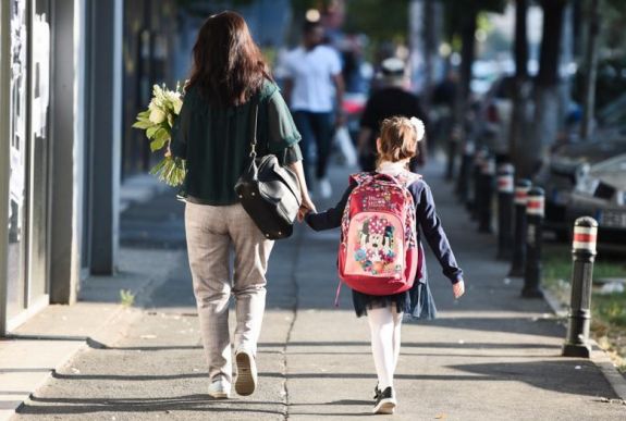 „Hidakat kell építeni a szülő és pedagógus között, nem pedig az árkot mélyíteni”