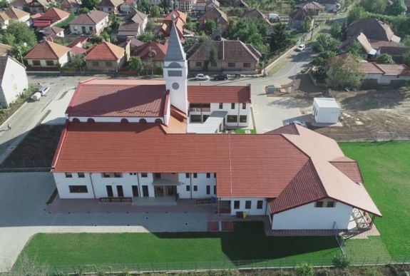 Nagykárolyban felavatták a magyar állam támogatásával felépült Kálvin-központot