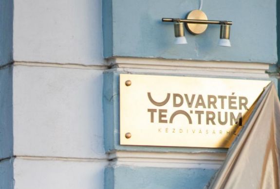 Tíz éves a legfiatalabb erdélyi színház, a kézdivásárhelyi Udvartér Teátrum