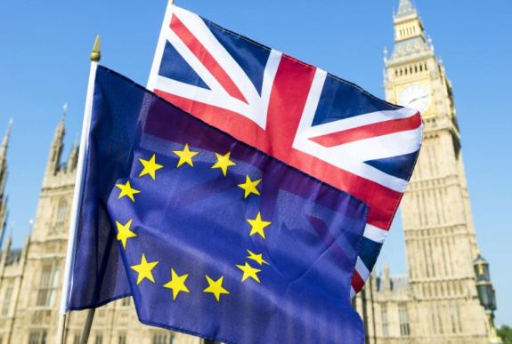 Nem engedélyezte az alsóház elnöke a hétfői szavazást a Brexit-megállapodásról 