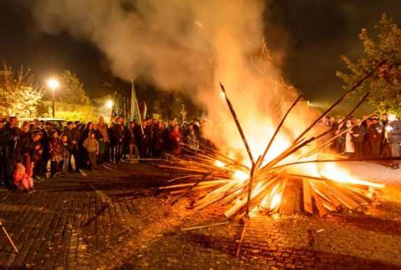 Több mint 80 településen gyújtottak vasárnap őrtüzet a székely autonómiáért