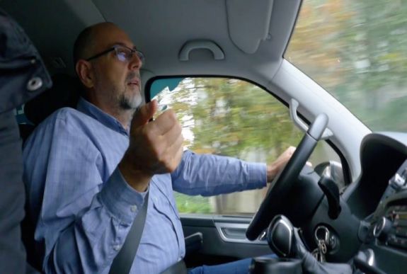 „Elviszlek magammal” –  útibeszámoló és road movie Kelemen Hunorral (VIDEÓKKAL)