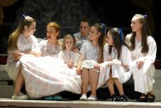 Világhírű musicallel vendégszerepel Székelyudvarhelyen a Csongrádi Színtársulat