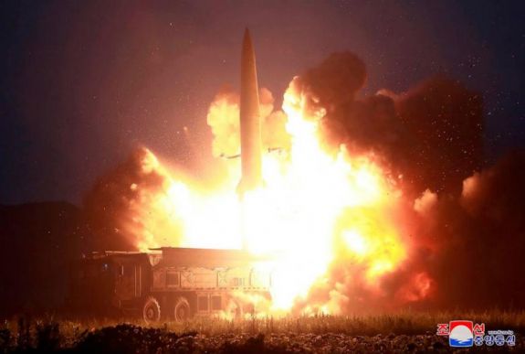 Rakéta-sorozatvetőt tesztelt ismét Észak-Korea