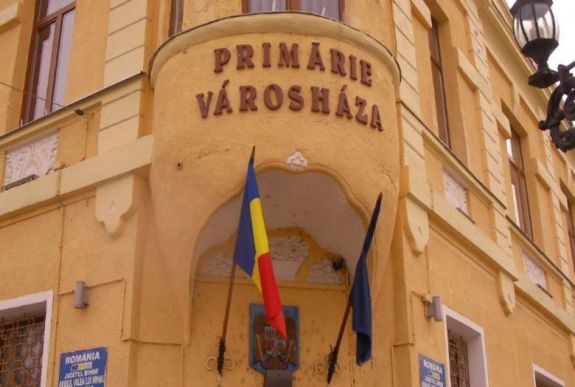 Többletforrást kérnek a háromszéki önkormányzatok a kétnyelvűség alkalmazására