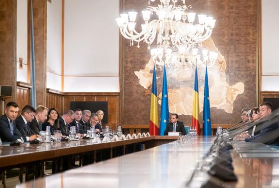 Az Orban-kormány első döntése a kabinet átszervezéséről szóló sürgősségi rendelet lesz