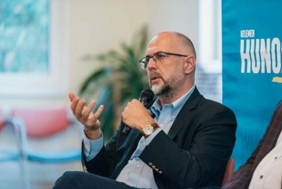 Kelemen Hunor: elengedhetetlen a gazdaságfejlesztési régiók átszervezése