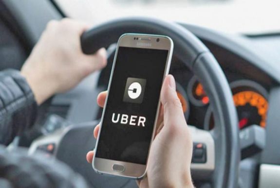 Kihirdette az államfő az úgynevezett Uber-törvényt