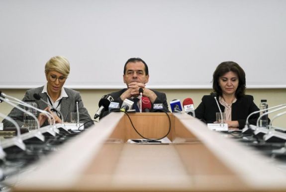 Hatalmas lyuk tátong a büdzsén. Mekkora mozgástere marad a kormánynak?