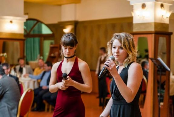 Készülődnek a VI. Jótékonysági Katalin-bálra Csíkszeredában