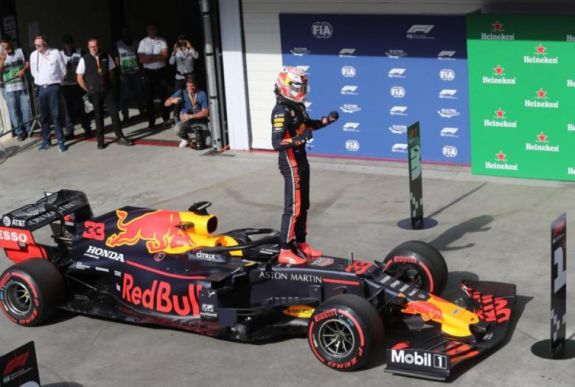 Verstappen nyerte a Forma-1-es Brazil Nagydíjat
