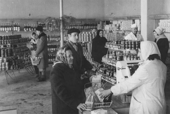 30 éves a rendszerváltás – A romániaiak több mint fele szerint jobb volt a kommunizmusban