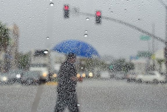 Figyelmeztetnek a meteorológusok: órákon belül tél váltja az indián nyarat Erdélyben