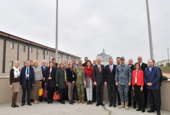 A NATO tagállamok nagykövetei felkeresték az amerikai rakéták romániai támaszpontját