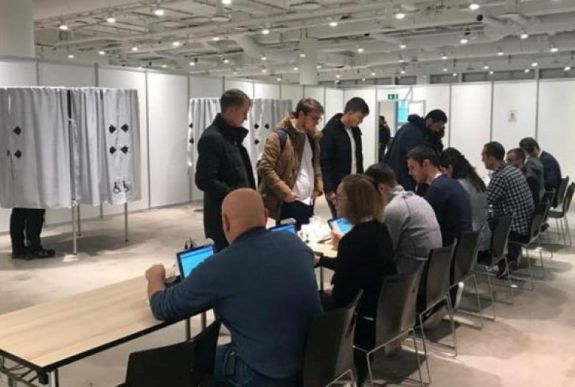 FRISSÍTVE – Elnökválasztás, második forduló: külföldön már elkezdődött a szavazás