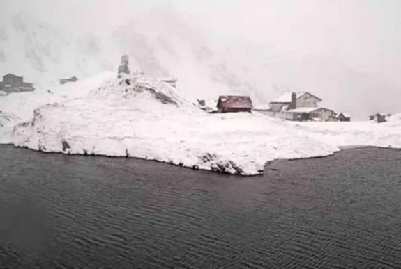 22 centiméteres a hóréteg a Bâlea-tónál