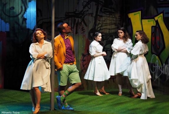 Lóvátett lovagok – egy könnyedségében is nehéz, és nehézségében is könnyed előadás az UTE-festen