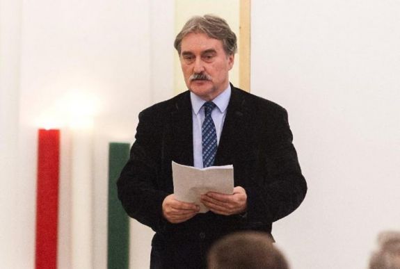 Bárdos Gyula vezeti a felvidéki Magyar Közösségi Összefogás listáját