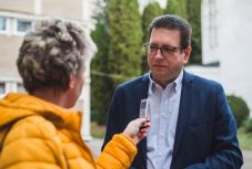 MSPI: az Európai Bizottság az aláírások benyújtásának elhalasztását kérte