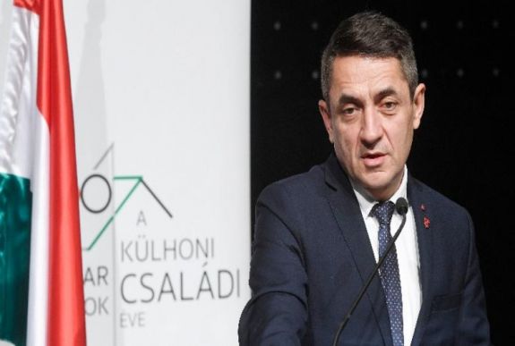 Egymilliárd forintot kap Budapesttől a diaszpóra magyarsága és a külhoni ifjúsági szervezetek