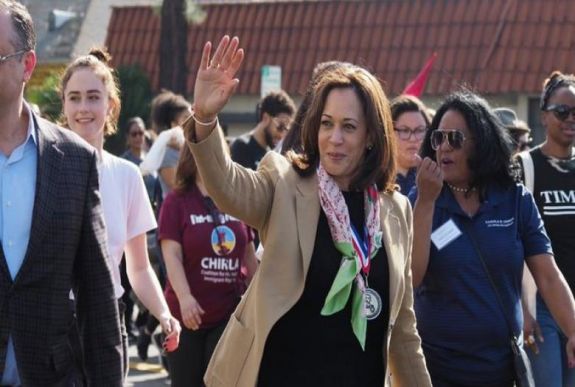 Eggyel csökkent Donald Trump kihívóinak a száma