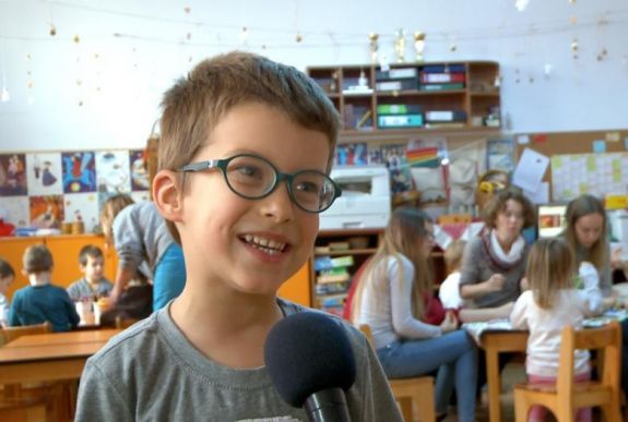 „Amikor nem ajándékokat hord, akkor otthon csomagol” – óvodásokat kérdeztünk a Mikulásról