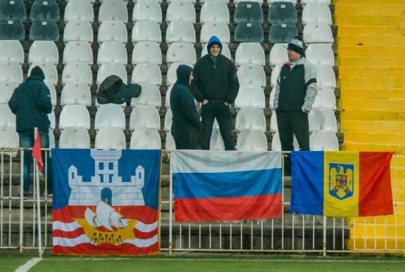 Románul gyalázták a magyarokat a szerb ultrák