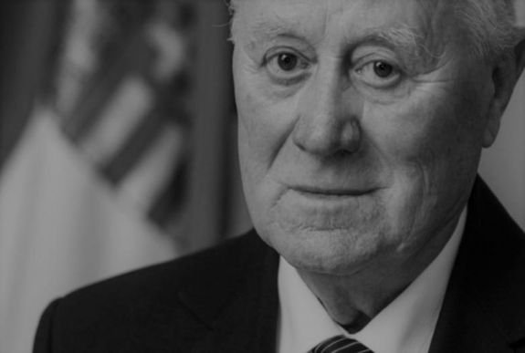 Elhunyt Weszely Tibor matematikus 