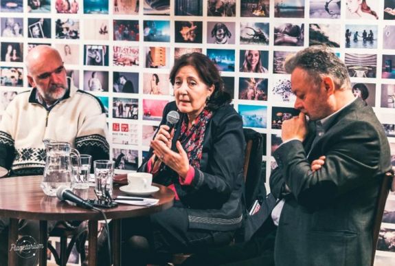 Véresen komoly, békés együttélés – magyarok és románok viszonyát boncolták Kolozsváron