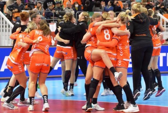 Hollandia nyerte a női kézilabda-világbajnokságot
