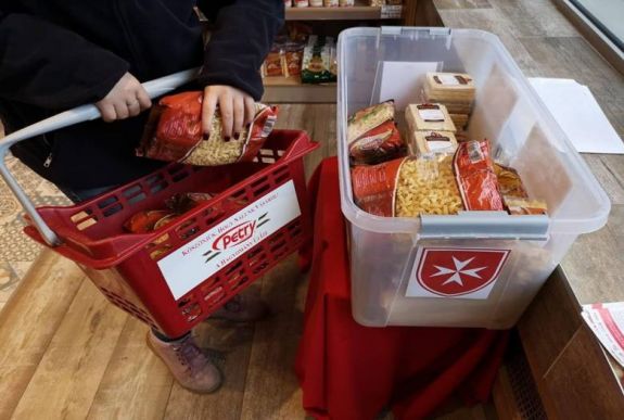 Legyen hagyomány az adomány – elindult az élelmiszergyűjtés