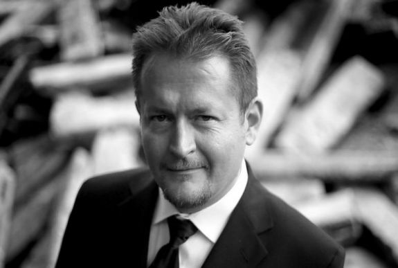 Térey Jánosról elnevezett írói ösztöndíjat alapít a PIM