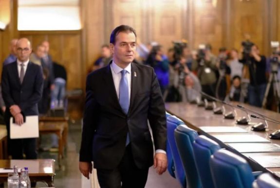 Orban: „teljesen felelőtlen” döntés volt a gyermekpénz megduplázásának megszavazása