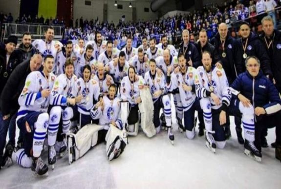 Jégkorong: nagy küzdelemben szerezte meg a Román Kupát a Sportklub