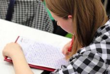 FRISSÍTVE – Oktatáskutató a PISA-mérésről: tíz évvel ezelőtti szintre zuhant vissza Románia