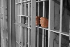 FRISSÍTVE – Hatályon kívül helyezhetik szerdán a „miniamnesztia” törvényét