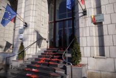 A „miniamnesztiát” jelentő törvény ment, a felelőtlen bírók maradtak