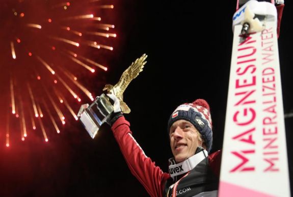 Dawid Kubacki nyerte a 68. síugró Négysáncversenyt