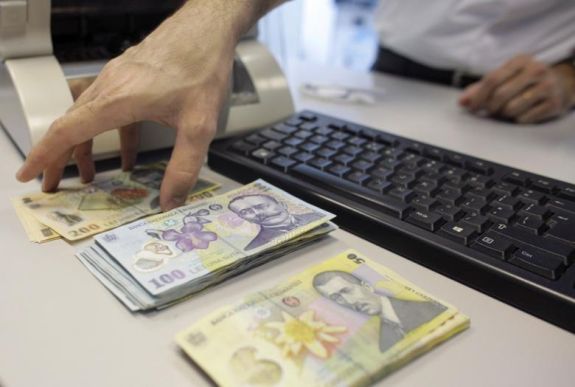 Hivatalos: a kormány egy fél évvel elhalasztja a gyermeknevelési pótlék megduplázását