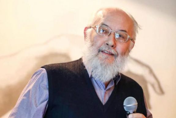 „Ahányan magyarul beszélünk, annyi magyar nyelv van” - Szilágyi N. Sándor előadásán jártunk