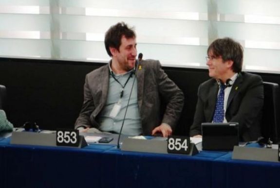 Az EP megvizsgálja a katalán vezetők mentelmi jogának visszavonására irányuló kérelmet